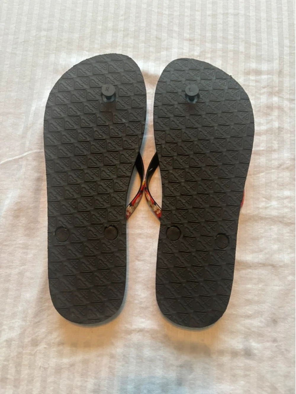 Women’s Roxy flip flops - Picture 2 of 2